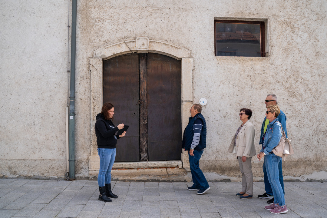 Along the path of love with a guided tour of the Water Tower