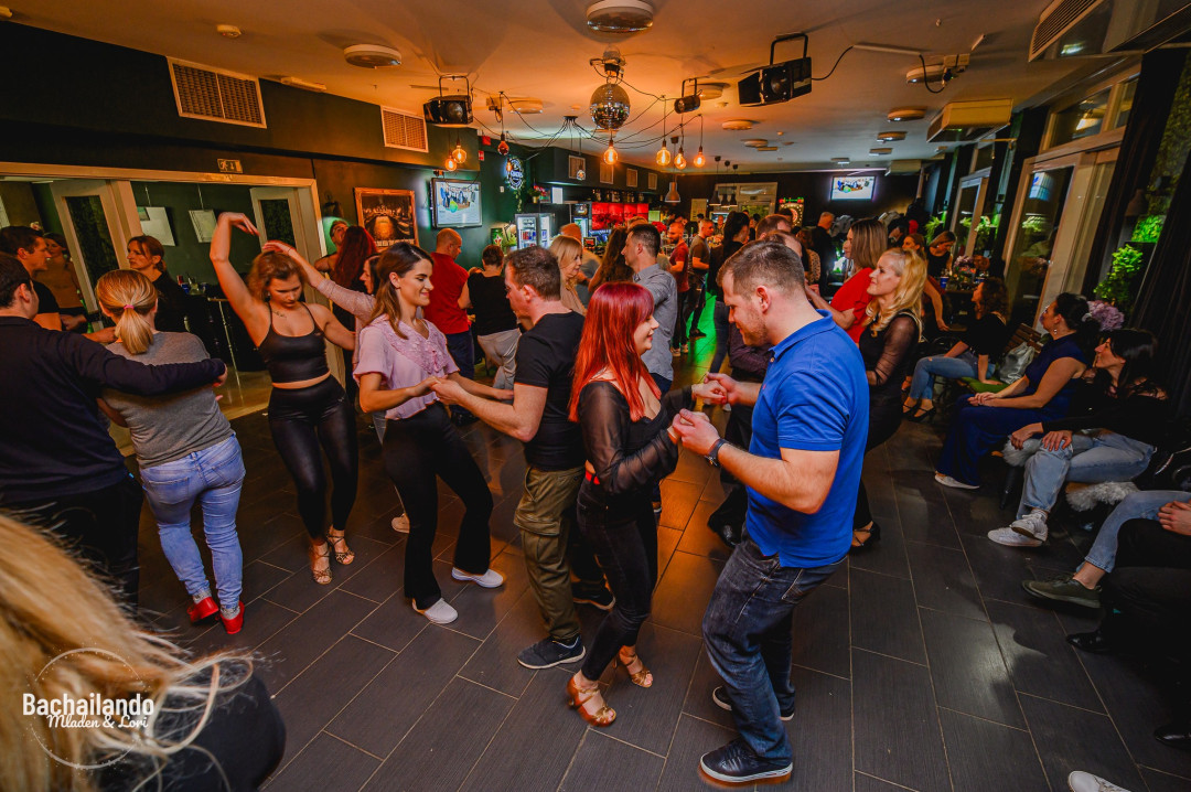 Bachata plesni party
