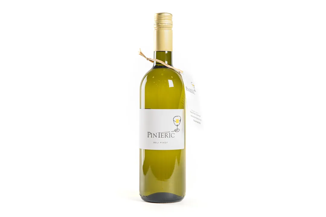 Beli Pinot