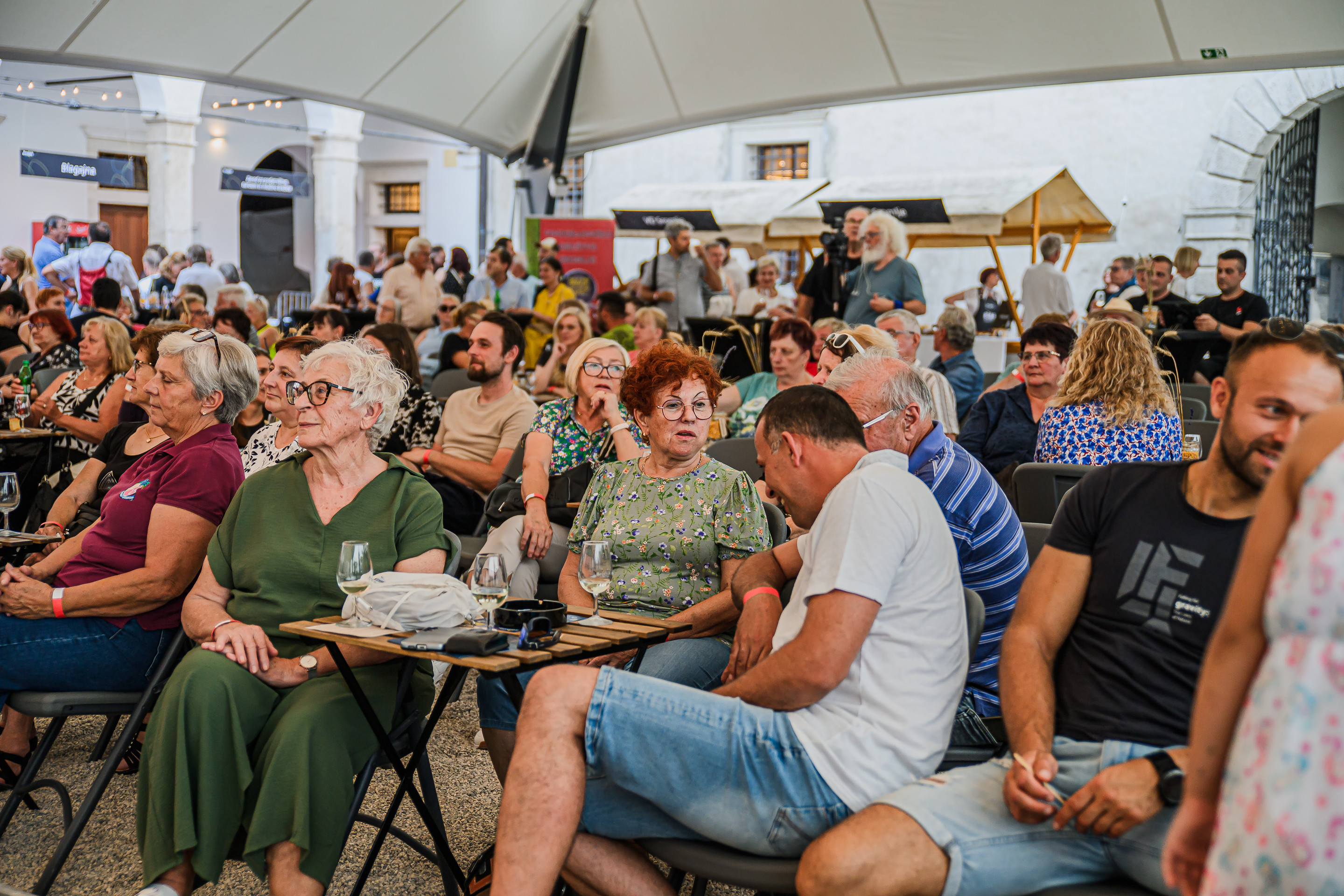 Brežice znova zadišale po kruhu, vinu in domačih salamah