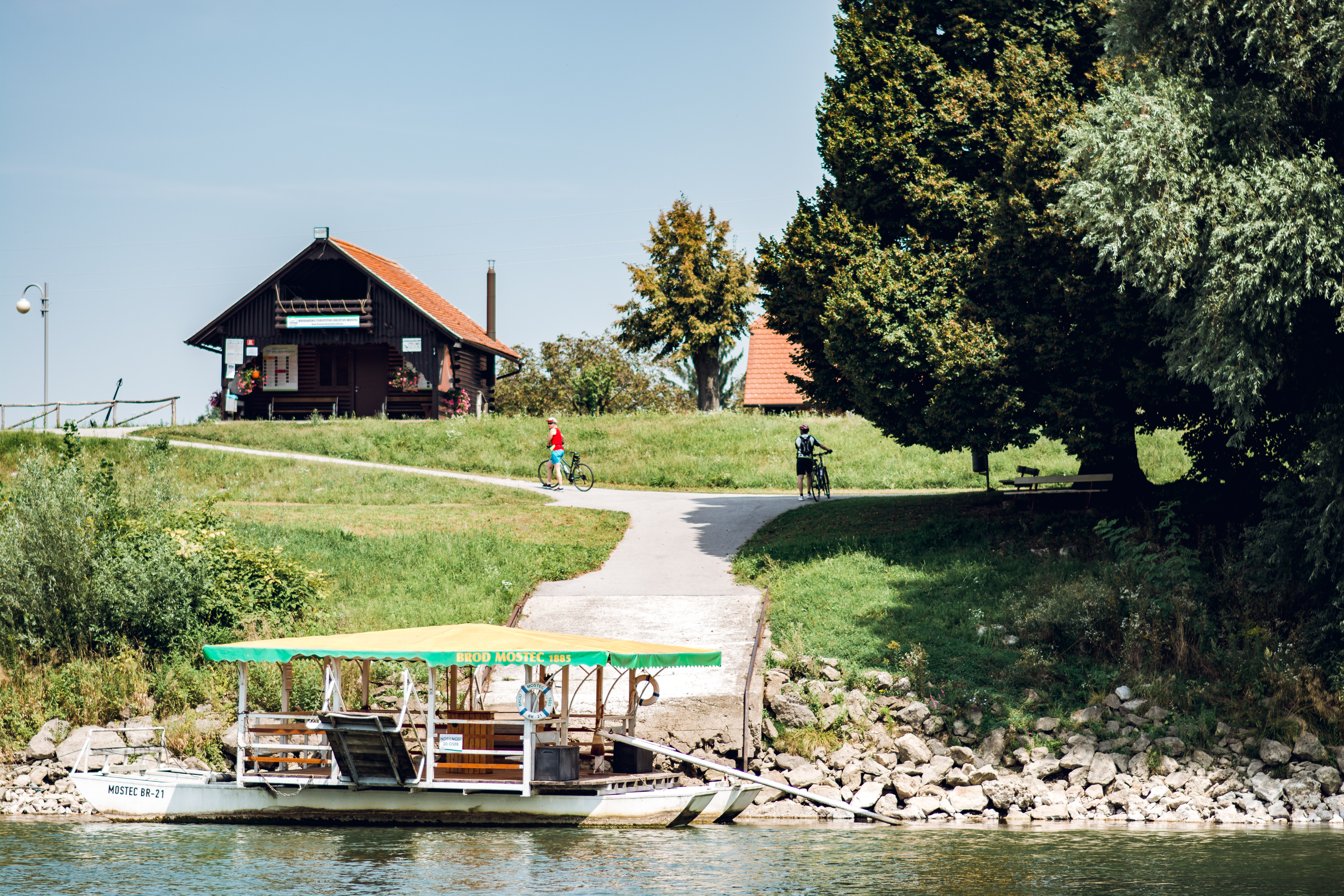 Brod na Mostecu