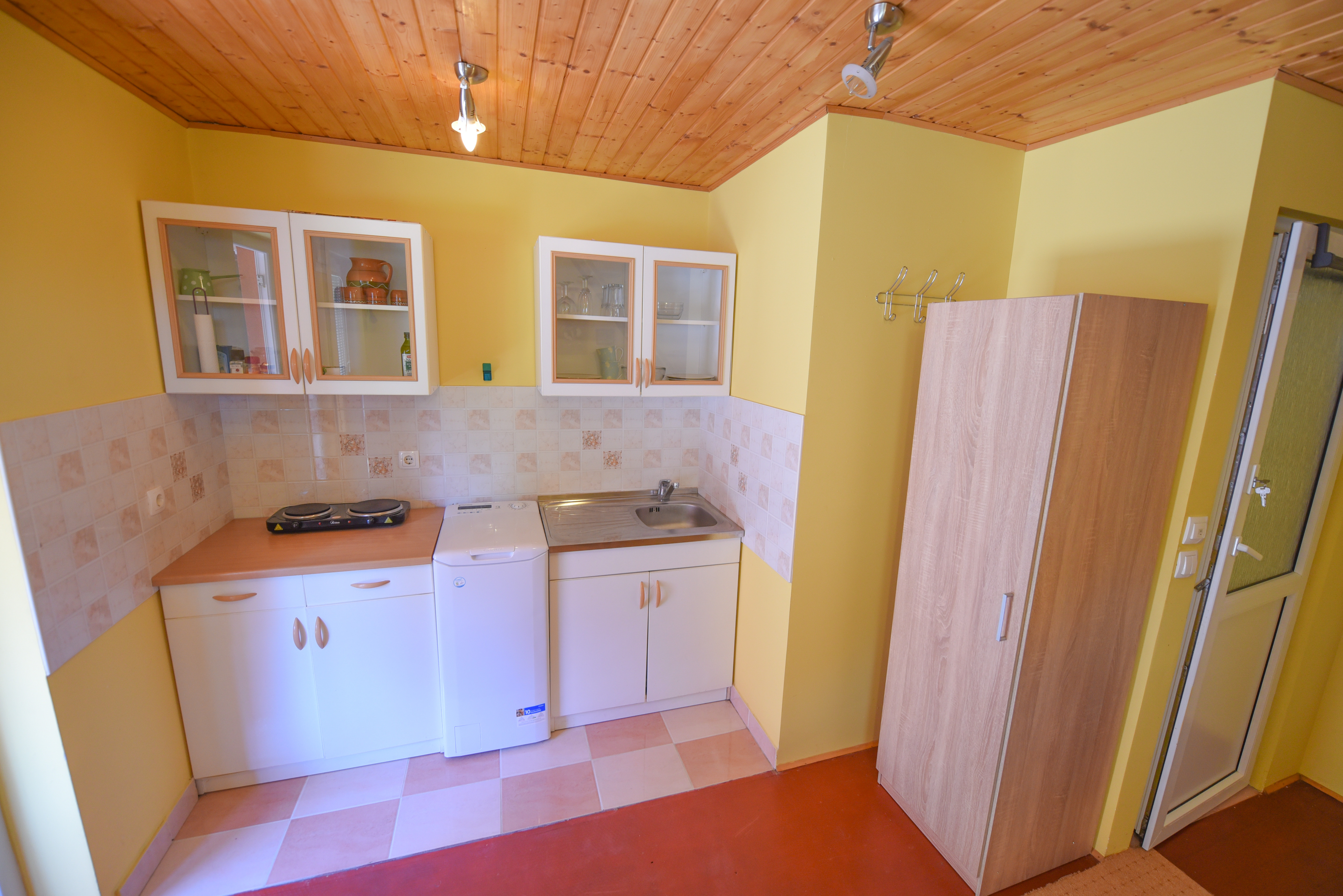 Central Brežice Chalet & Parking