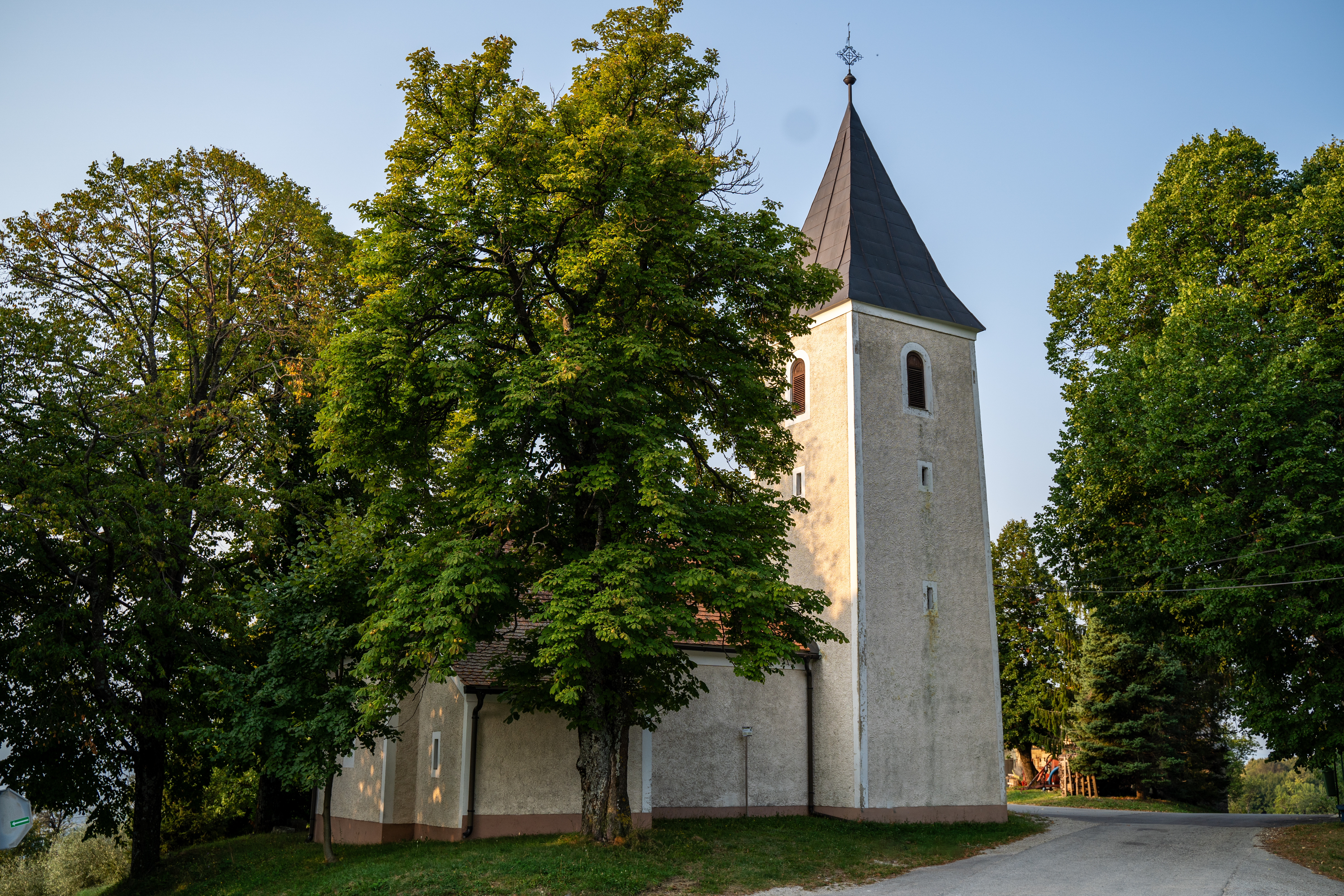 Cerkev sv. Jedrti, Pavlova vas