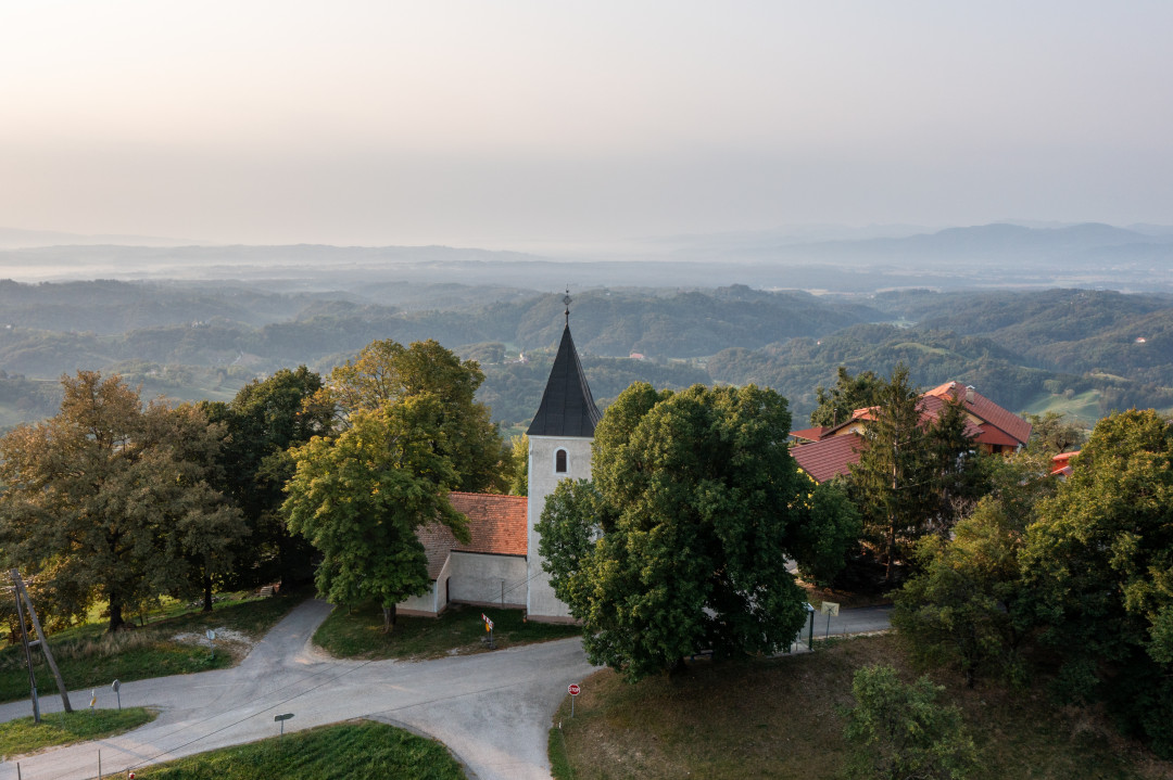 Cerkev sv. Jedrti, Pavlova vas