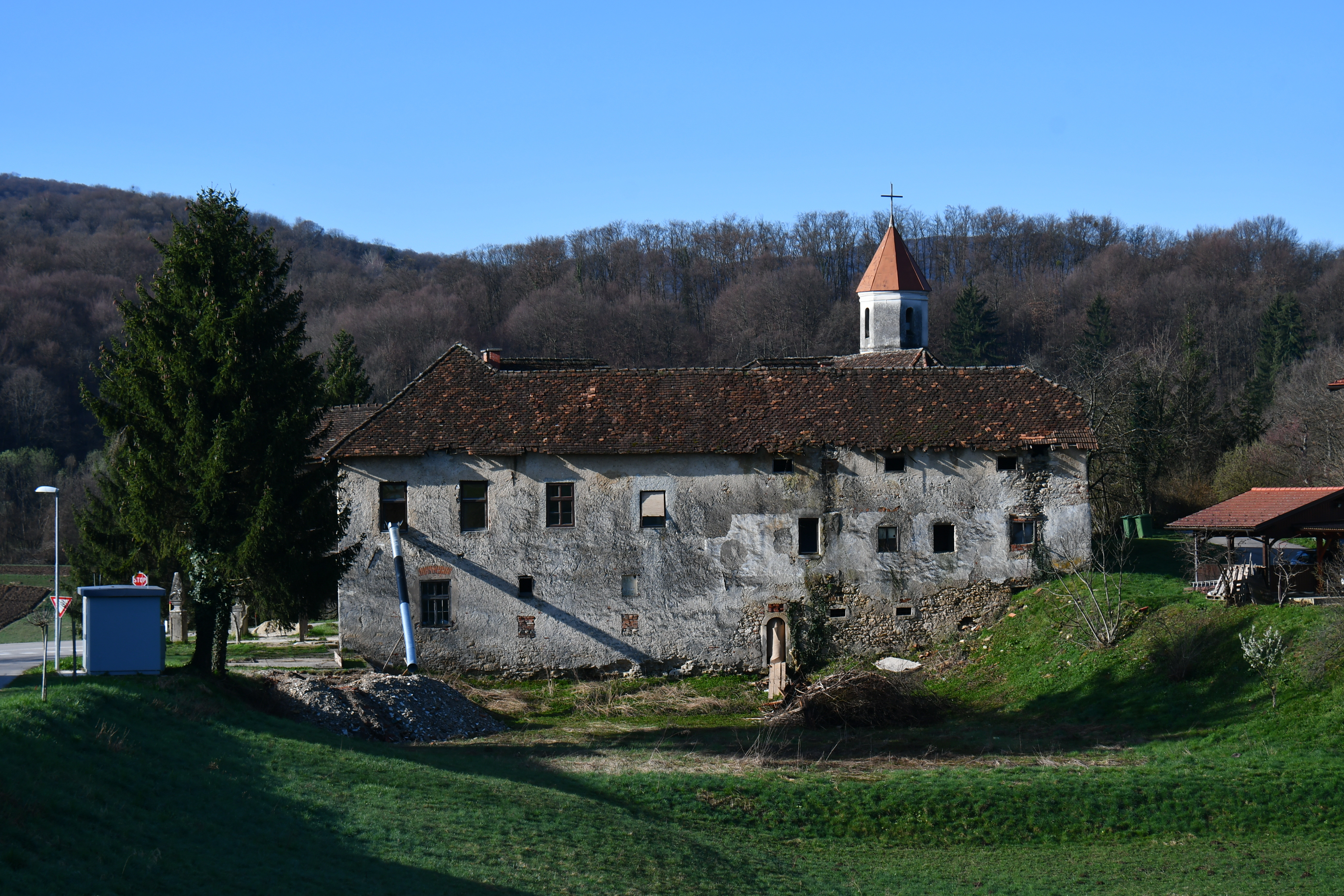 Cerkev sv. Mihaela, Cerina