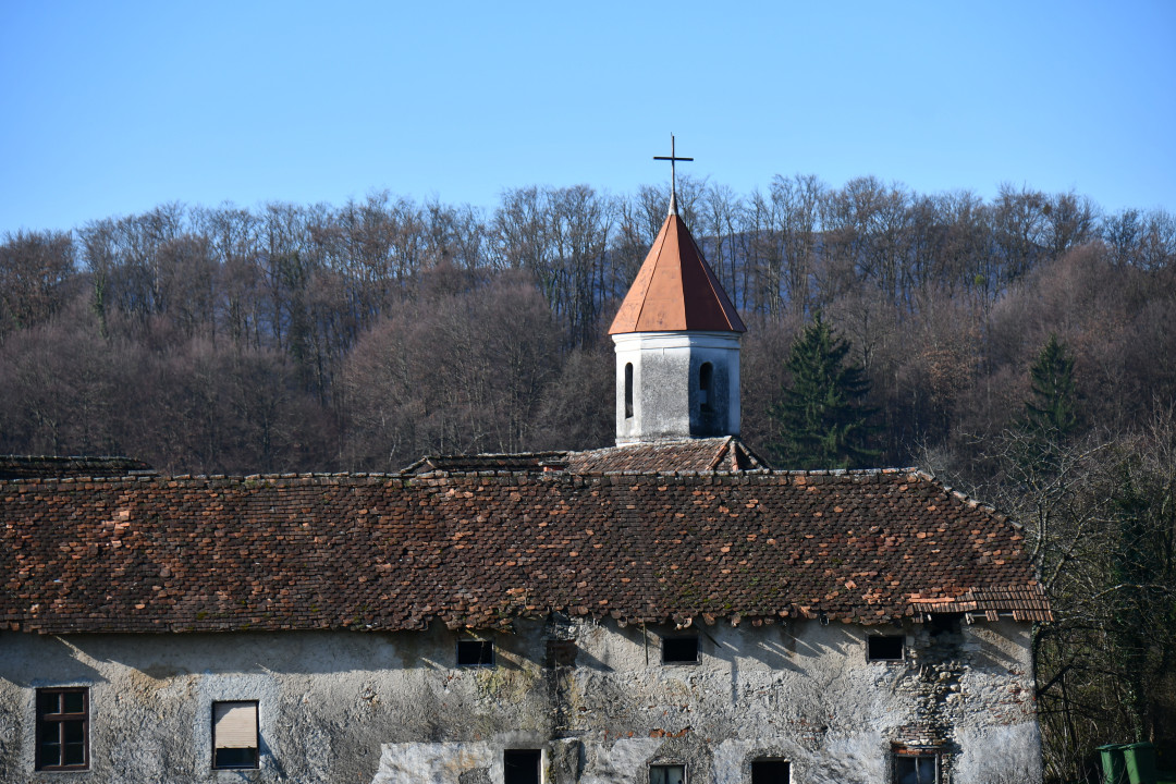 Cerkev sv. Mihaela, Cerina