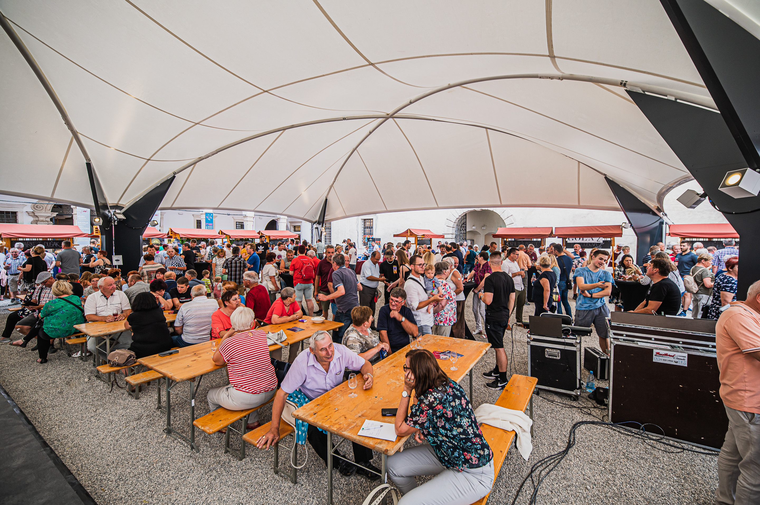 Dan kruha, vina in salam ’24