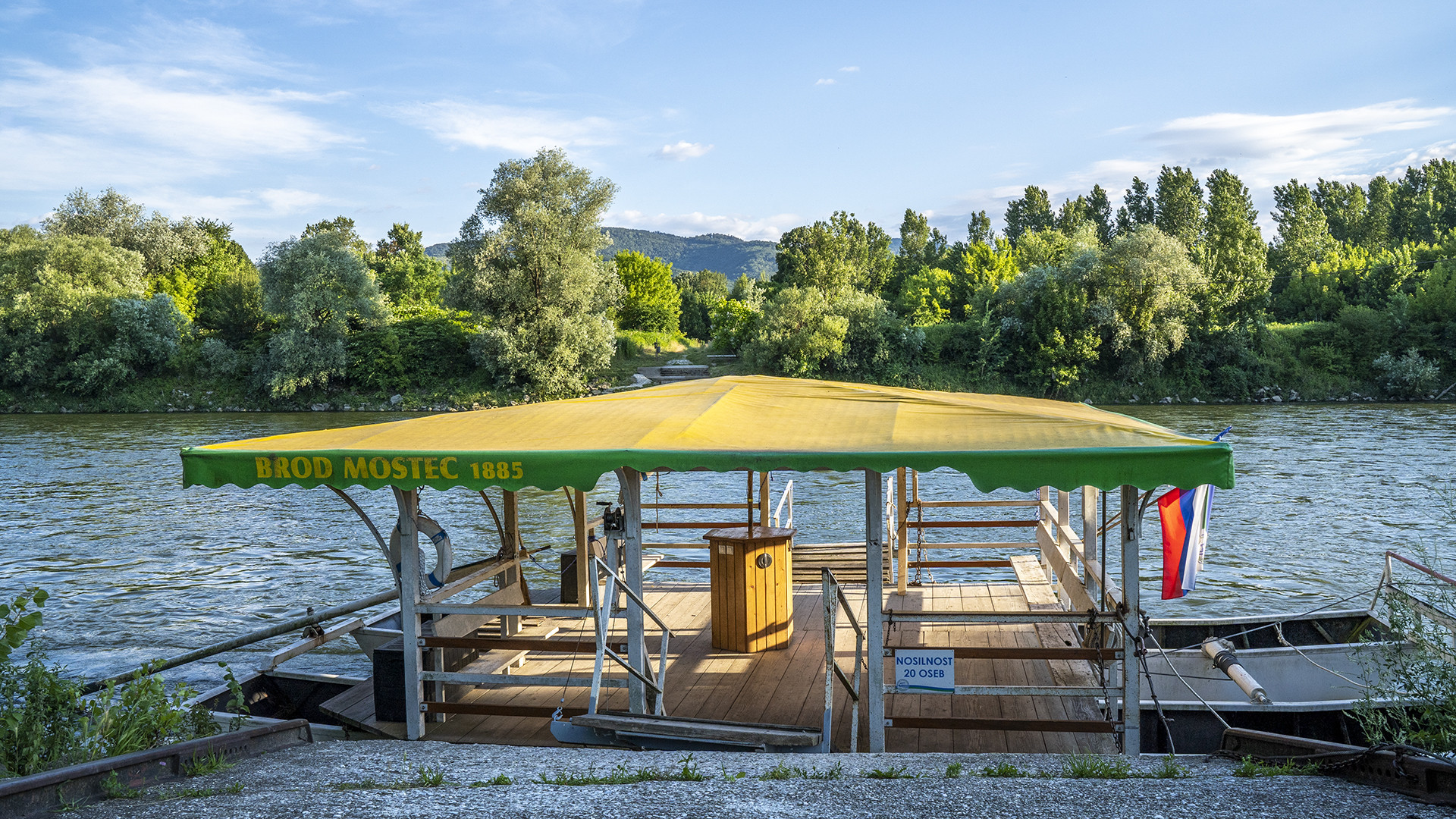 Dediščina brodarstva in Mostec
