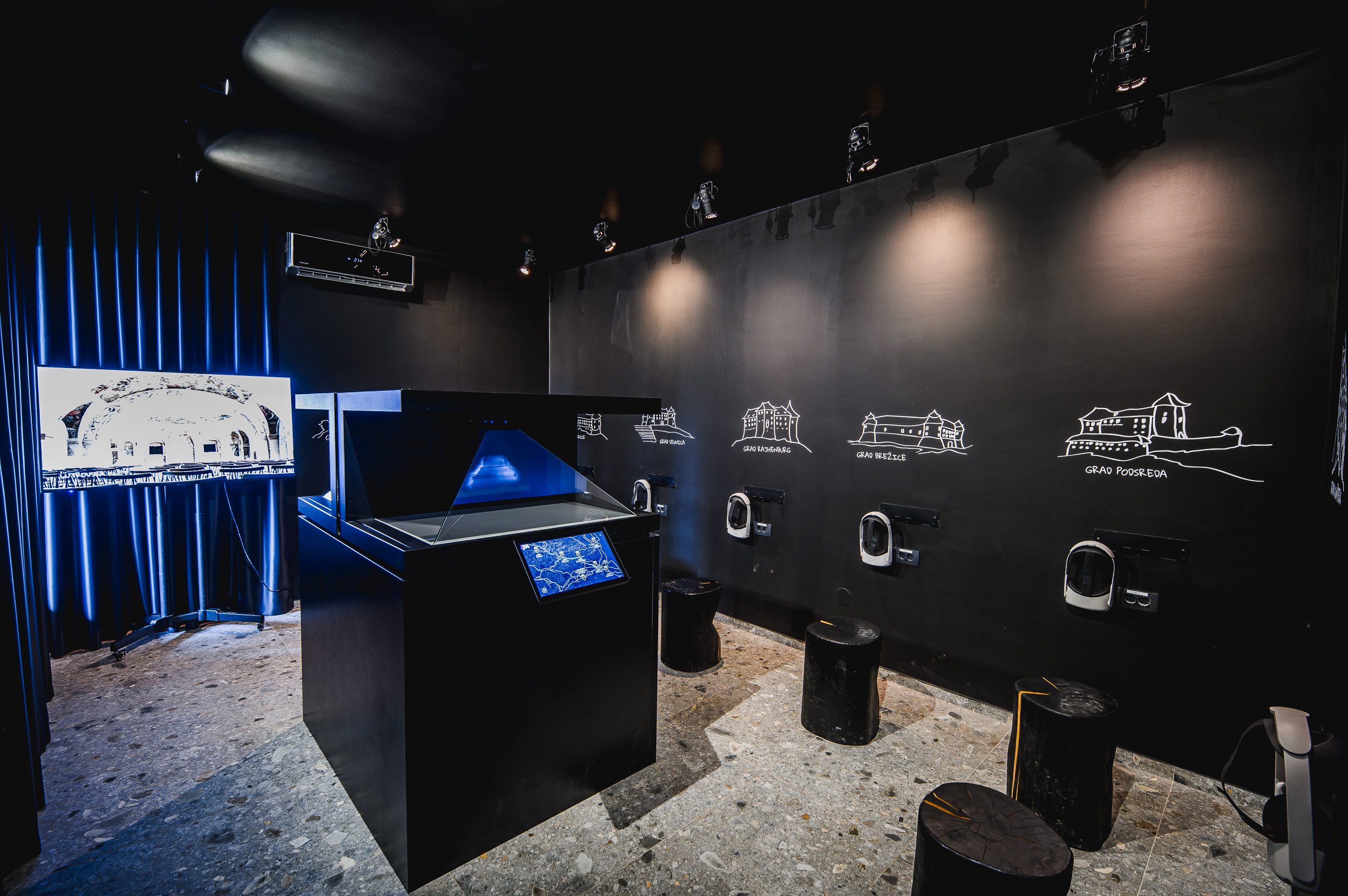 Digitalna grajska sobana gradov Posavja