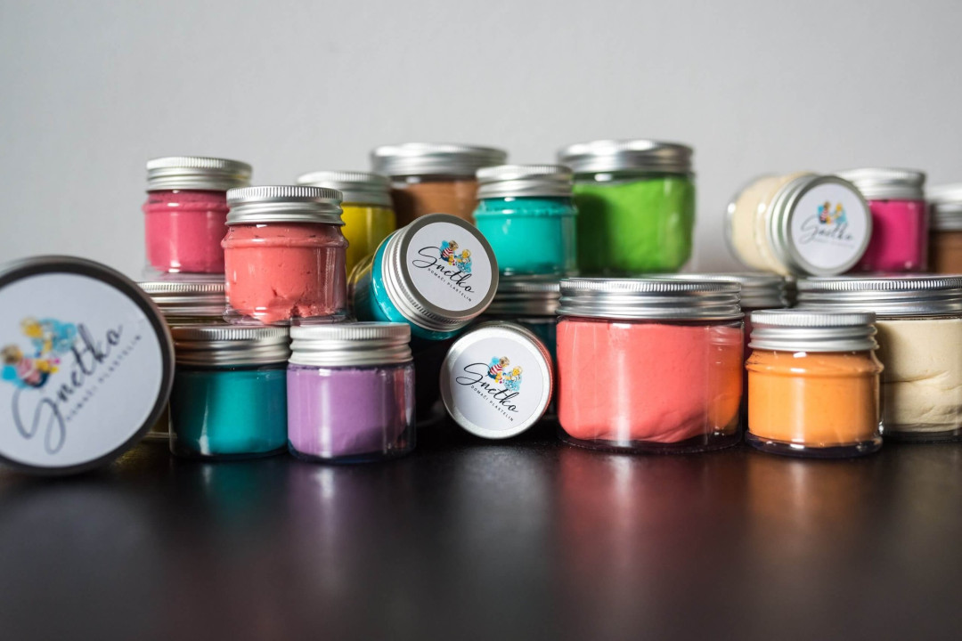 Družinska delavnica z Gnetko plastelinom