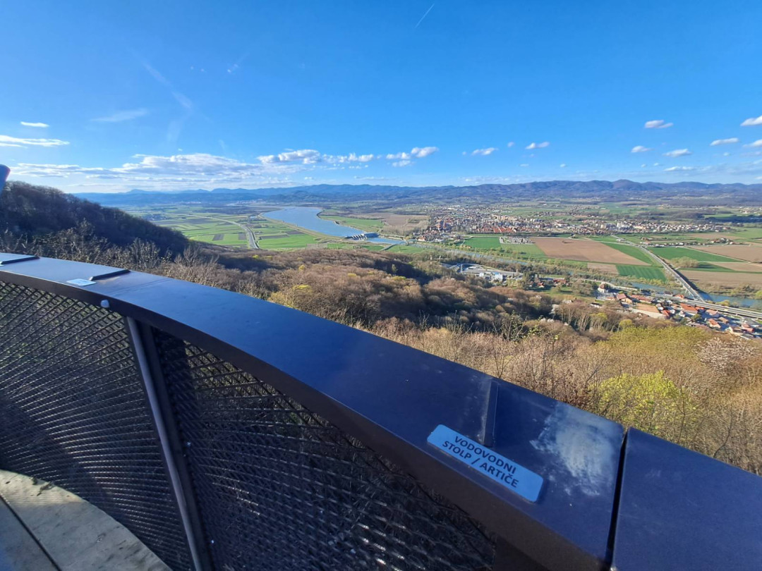 Energy point hike, stretch & brunch