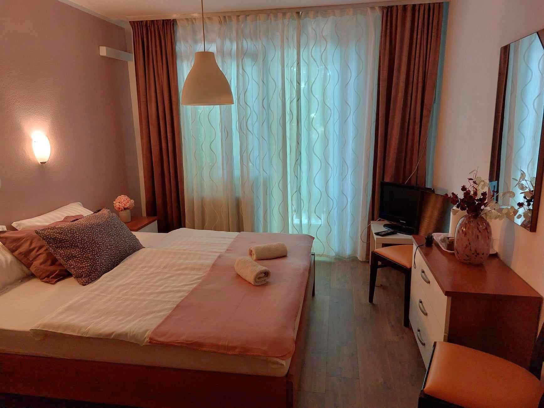 Gostilna ob sotočju in prenočišča Budič