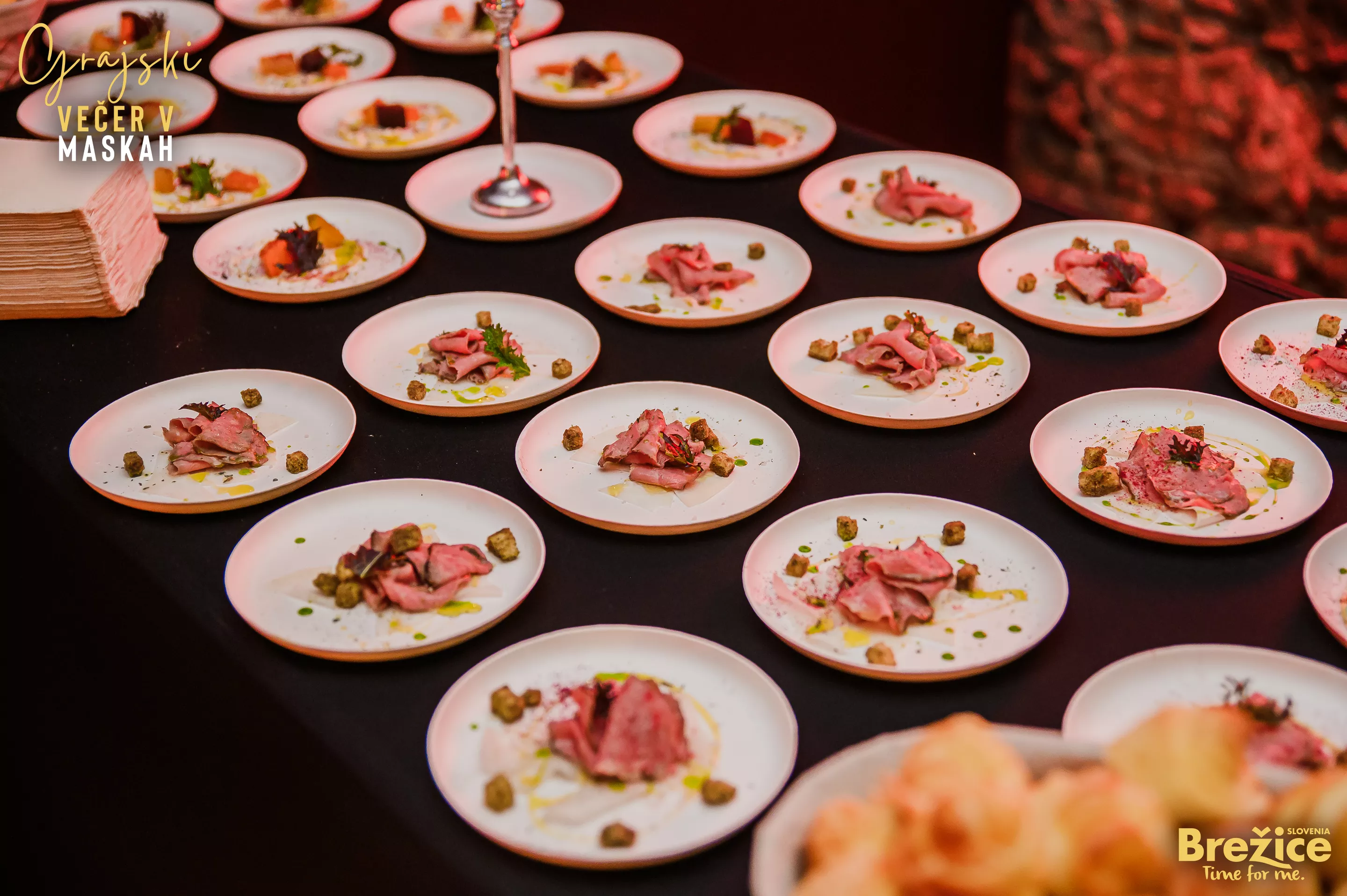 Grajski večer v maskah navdušil obiskovalce