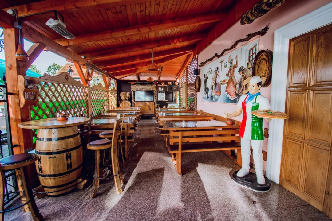 Inn and Pizzeria Italia