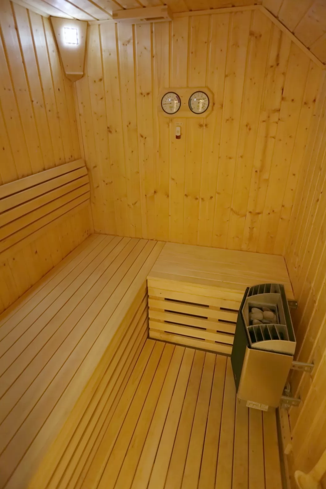 Lux Living Apartments Budič