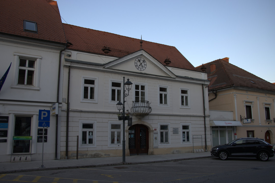 Mestna hiša