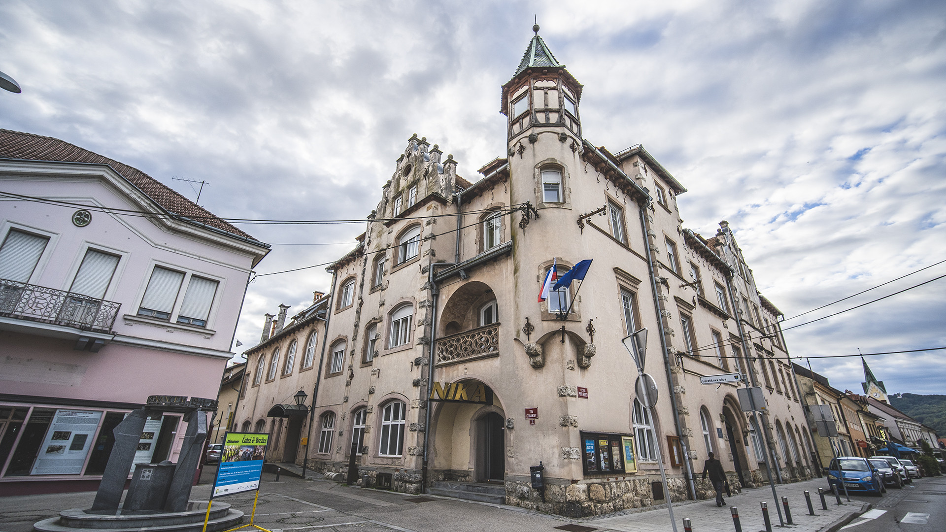 Nemški dom s hotelom Pri črnem orlu