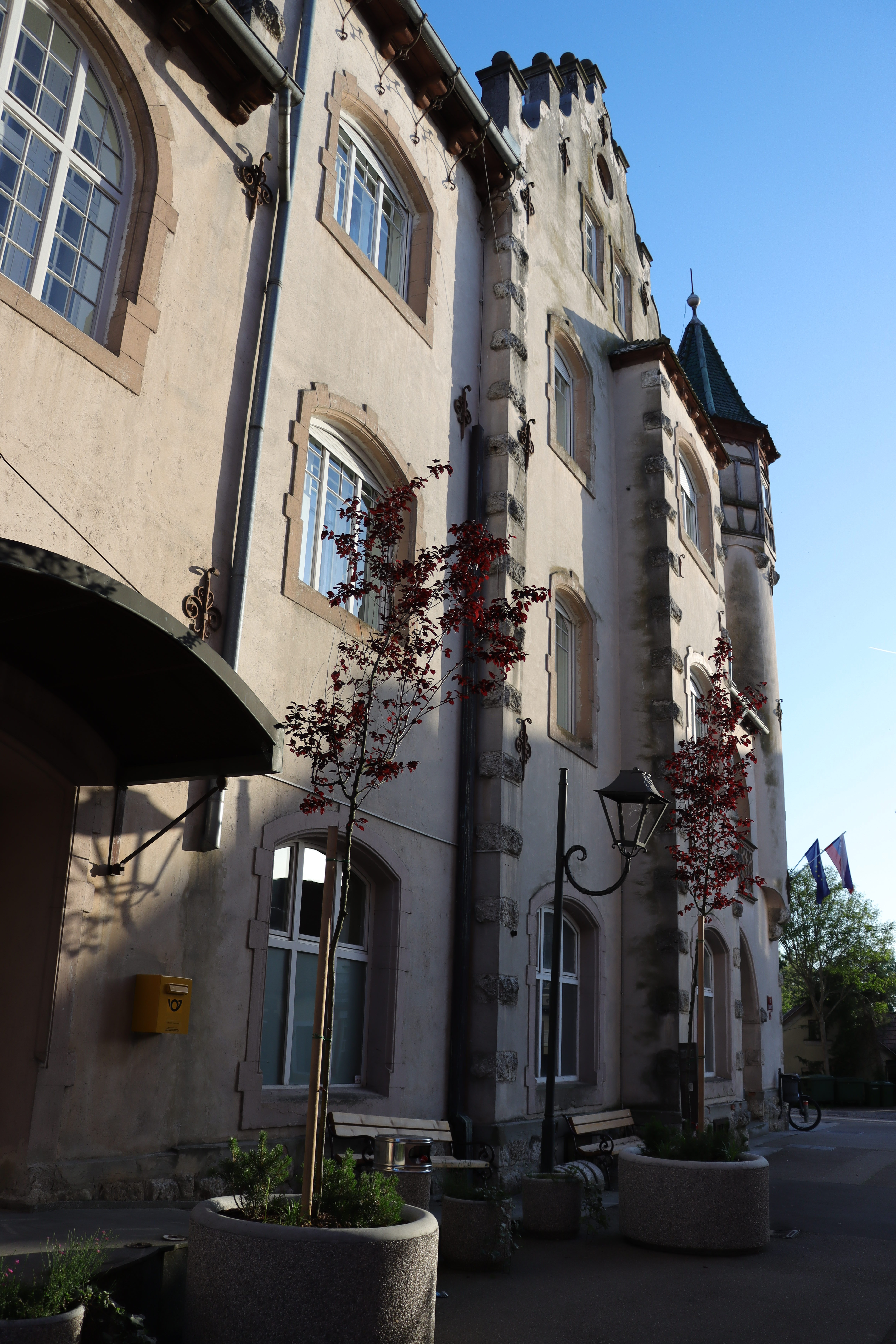 Nemški dom s hotelom Pri črnem orlu