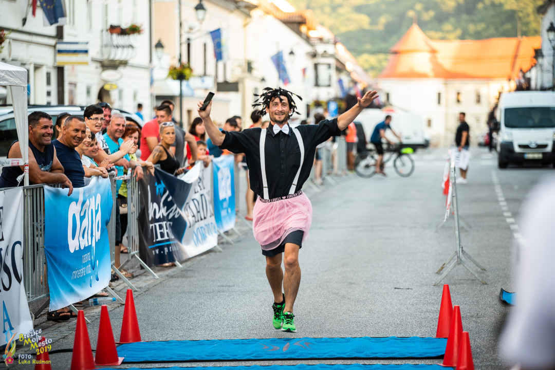 Obvestilo prijavljenim tekačem Brežice tečejo `23