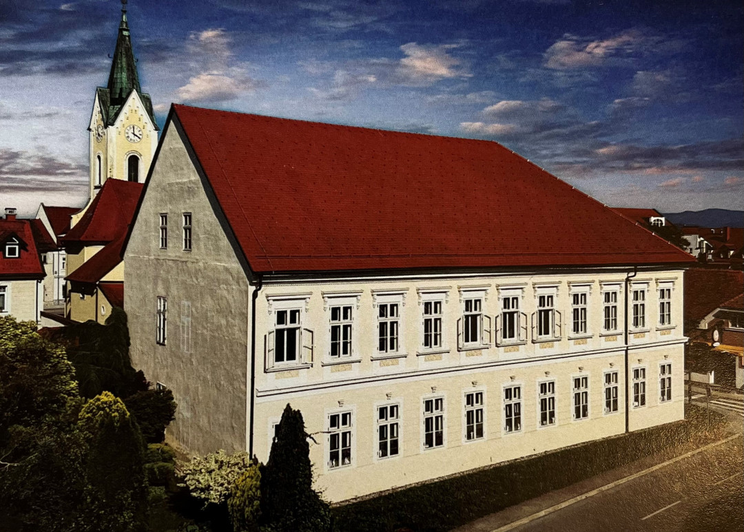 Odprtje ulične razstave 200. obletnica prve šolske stavbe v Brežicah