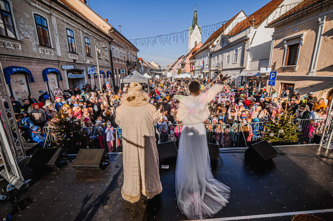 Otroško novo leto in prihod Dedka Mraza