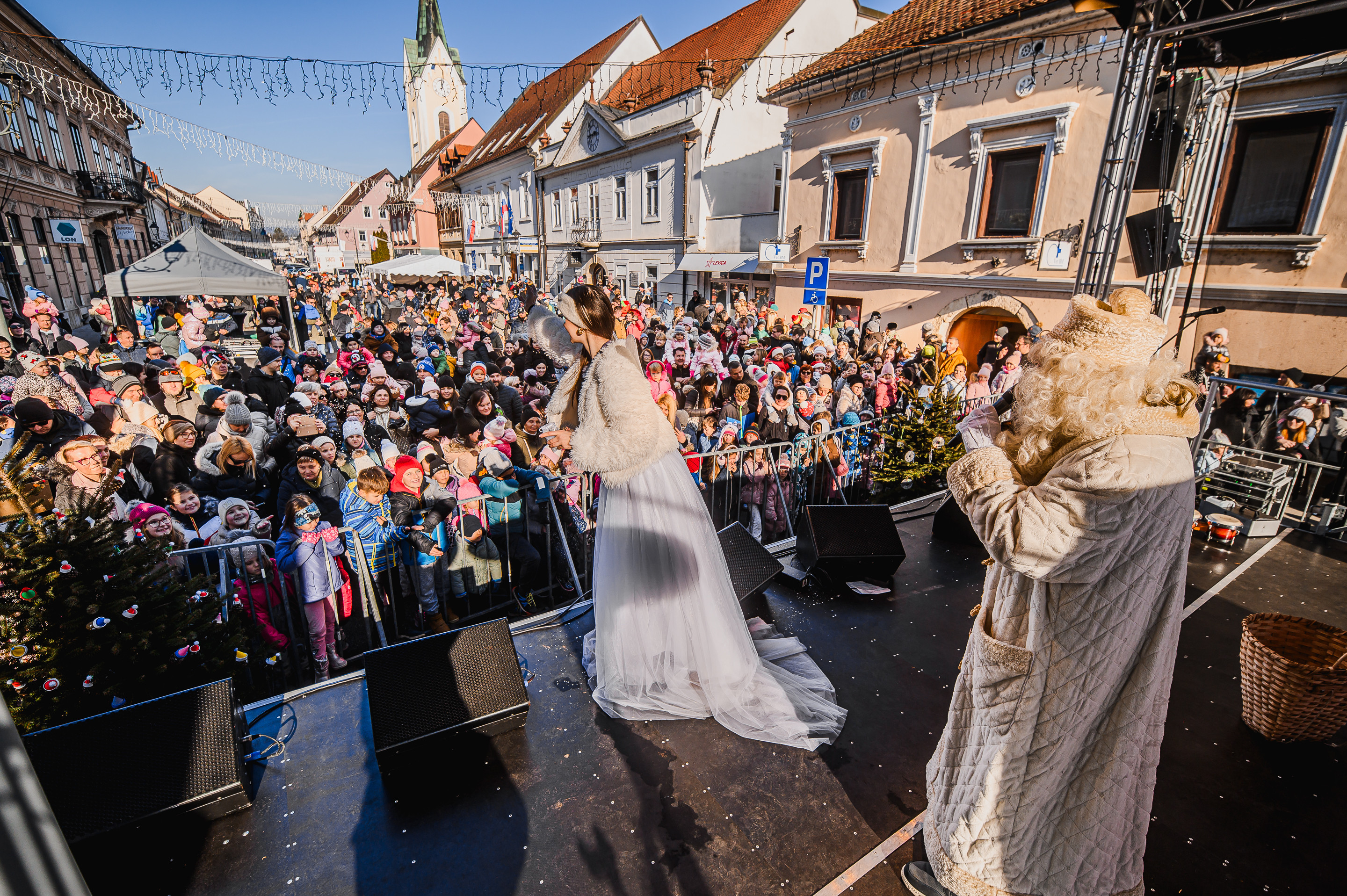Otroško novo leto in prihod Dedka Mraza