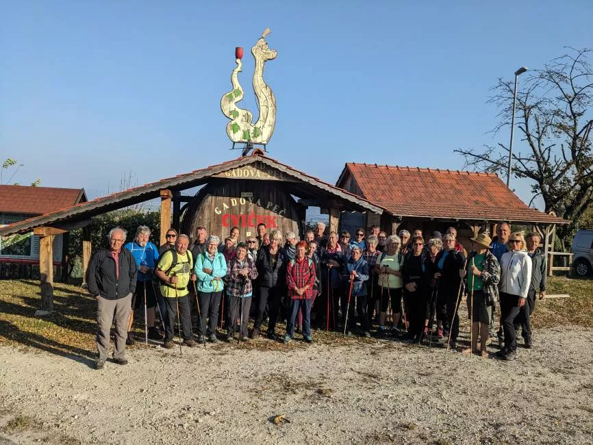 Pohod po Gadovi sledi