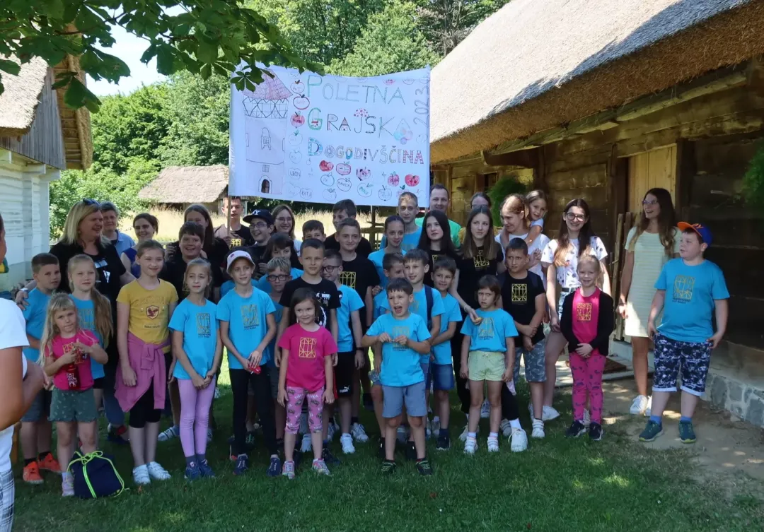 Poletna grajska dogodivščina