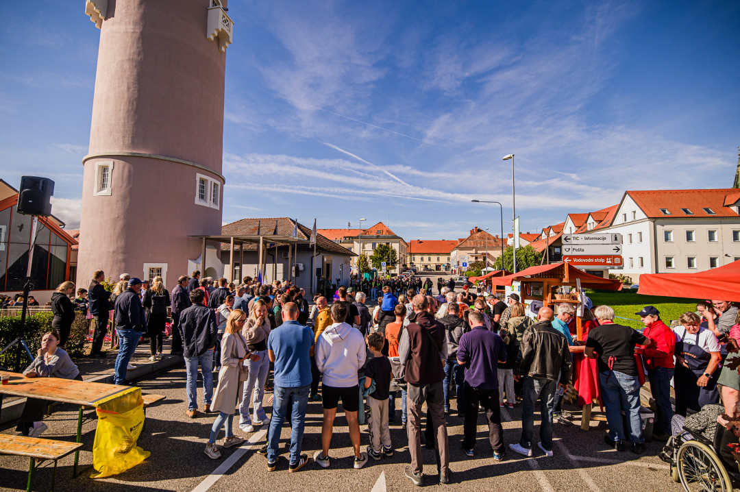 Predstavitev turističnih društev in kuhanje Županovega golaža
