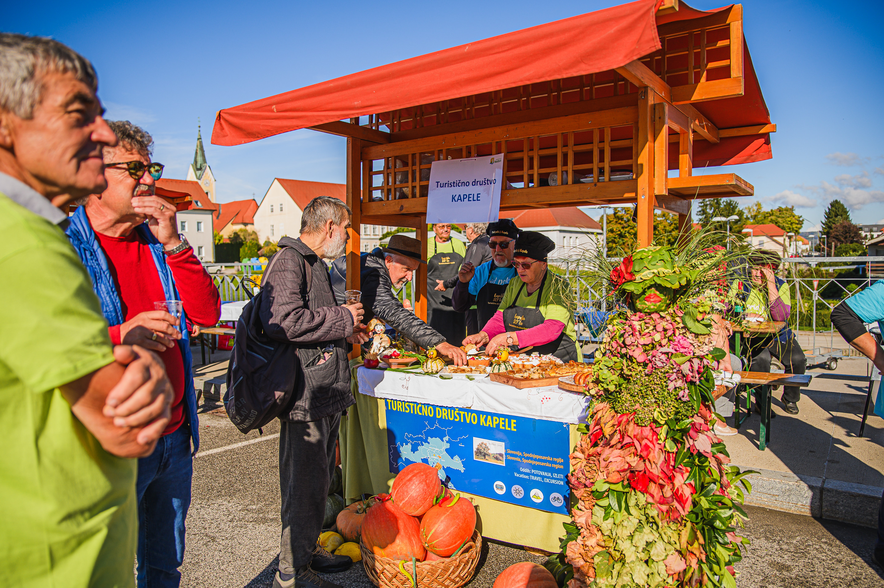 Predstavitev turističnih društev in kuhanje Županovega golaža