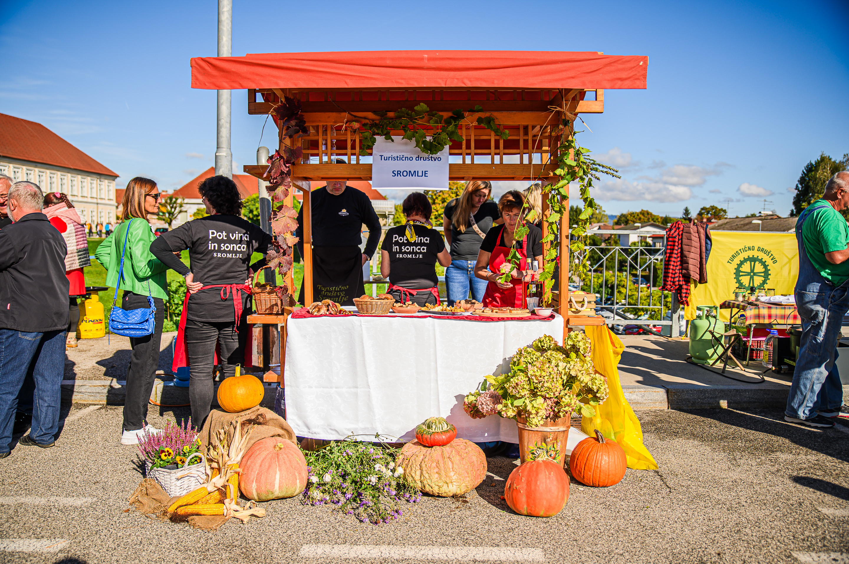 Predstavitev turističnih društev in kuhanje Županovega golaža