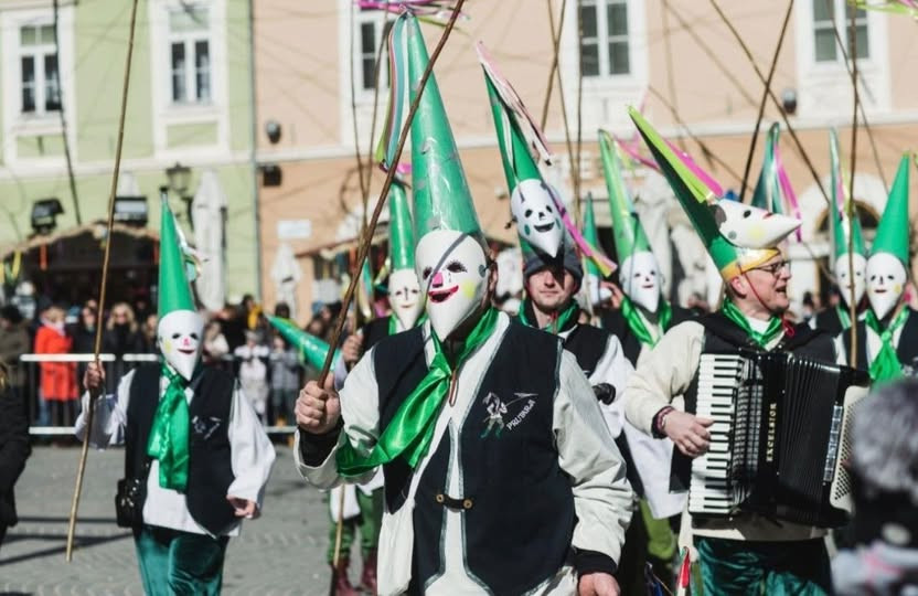 Pustno dogajanje v Brežiški občini