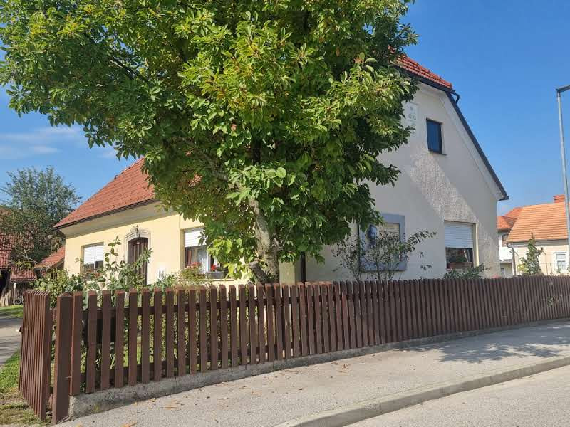 Rojstna hiša dr. Jožeta Toporišiča