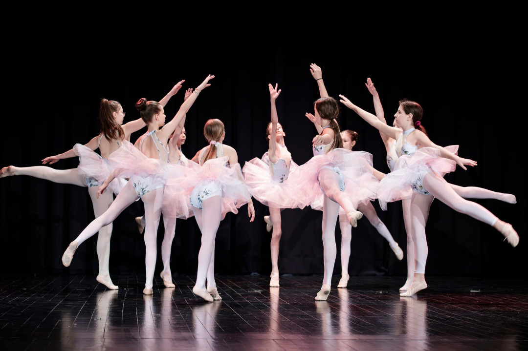 Sneguljčica in sedem palčkov