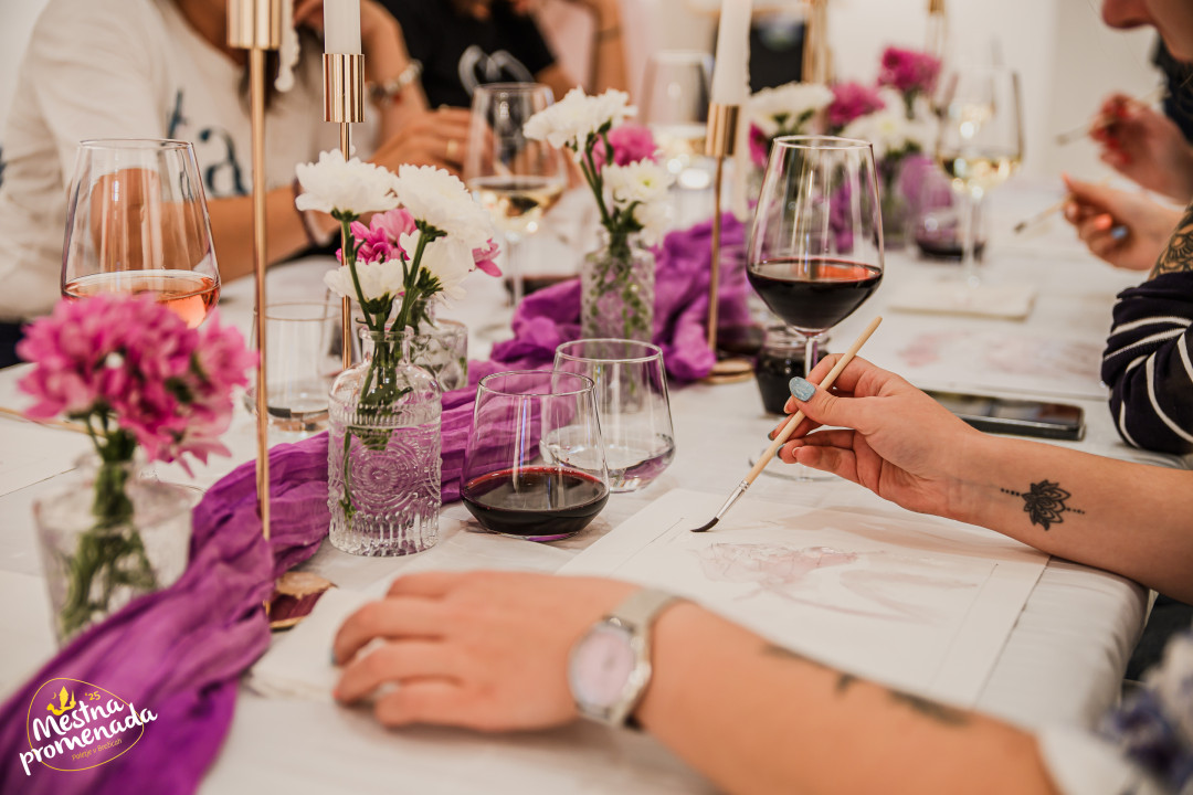 Sparkling wine and paint