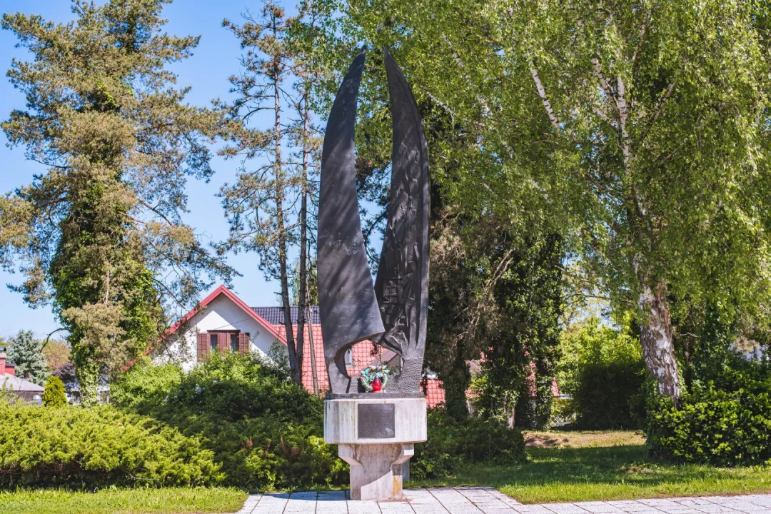 Spomenik Punt in revolucija