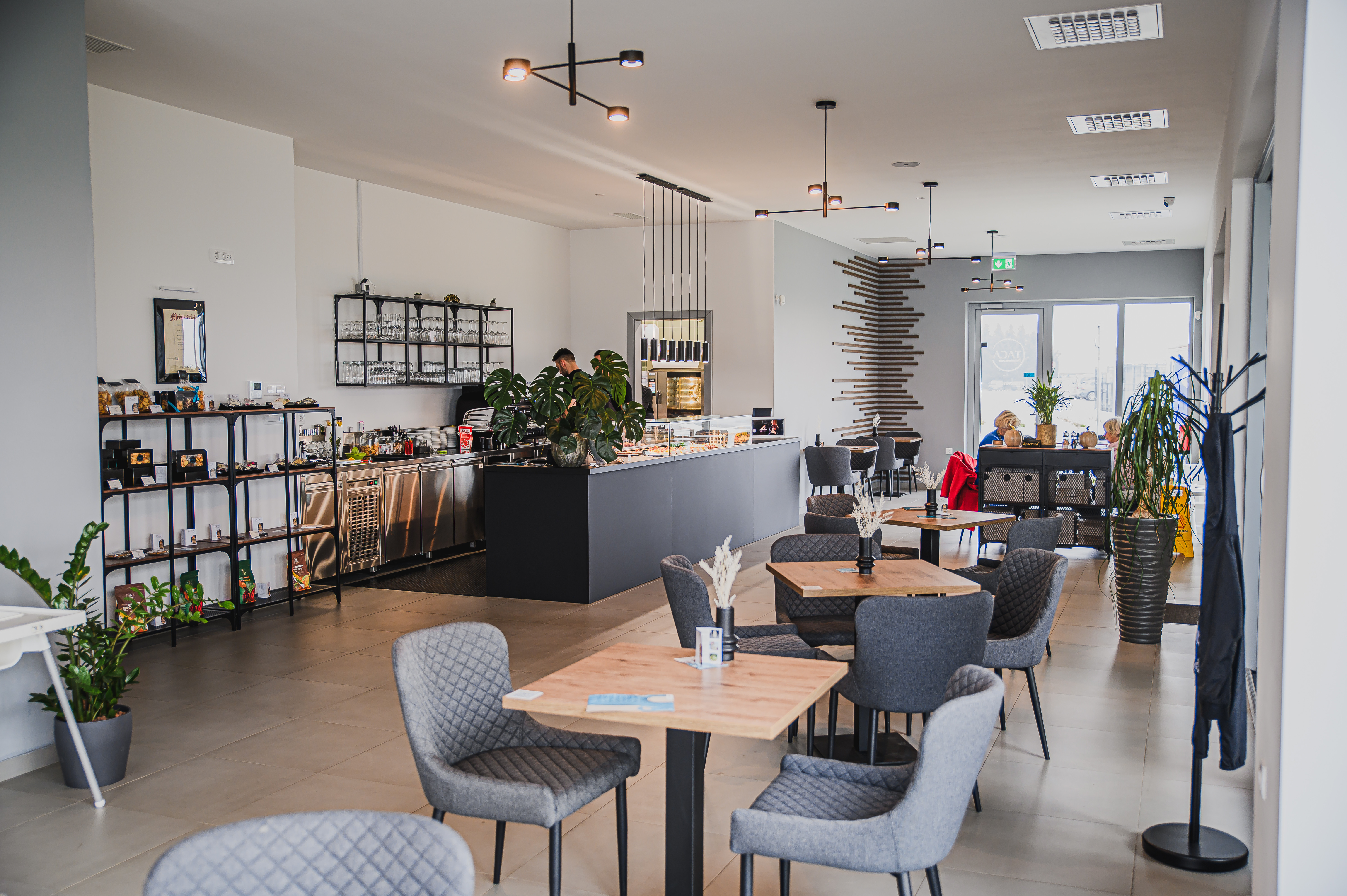 TACA Slaščičarna & Bar