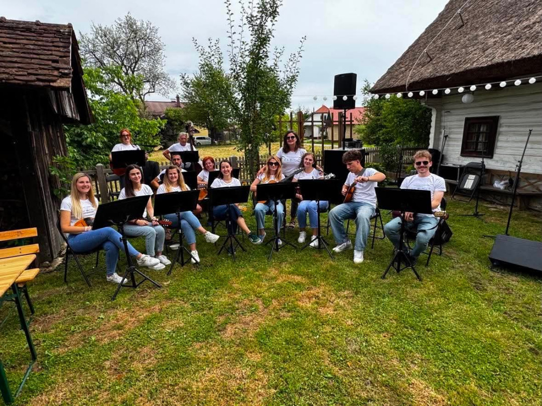 Ulični tamburaši: KUD Oton Župančič Artiče