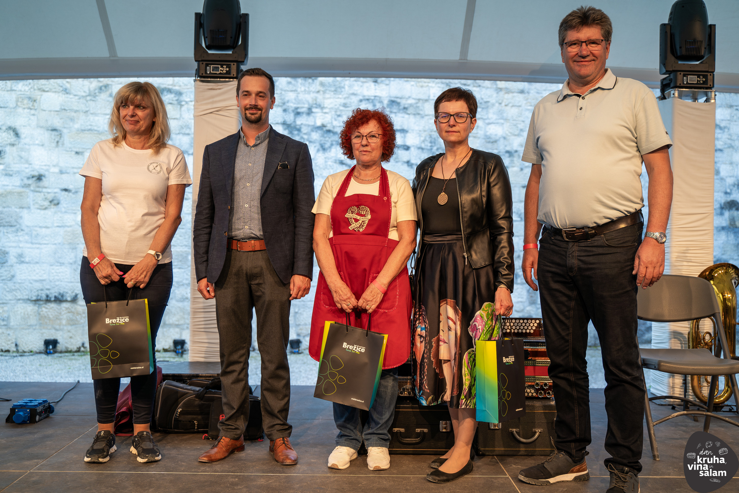 Uspešen Dan kruha, vina in salam v Brežicah