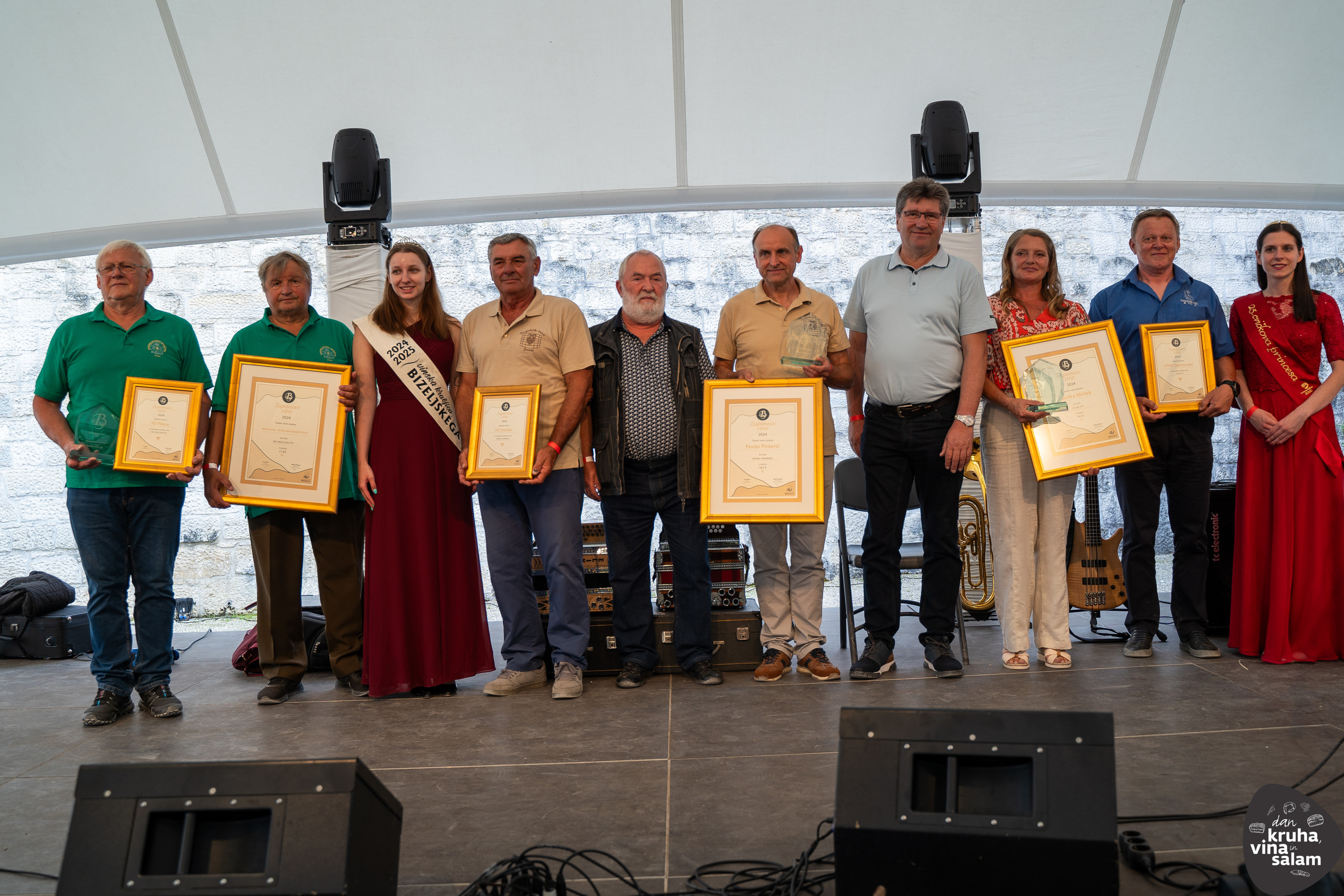 Uspešen Dan kruha, vina in salam v Brežicah