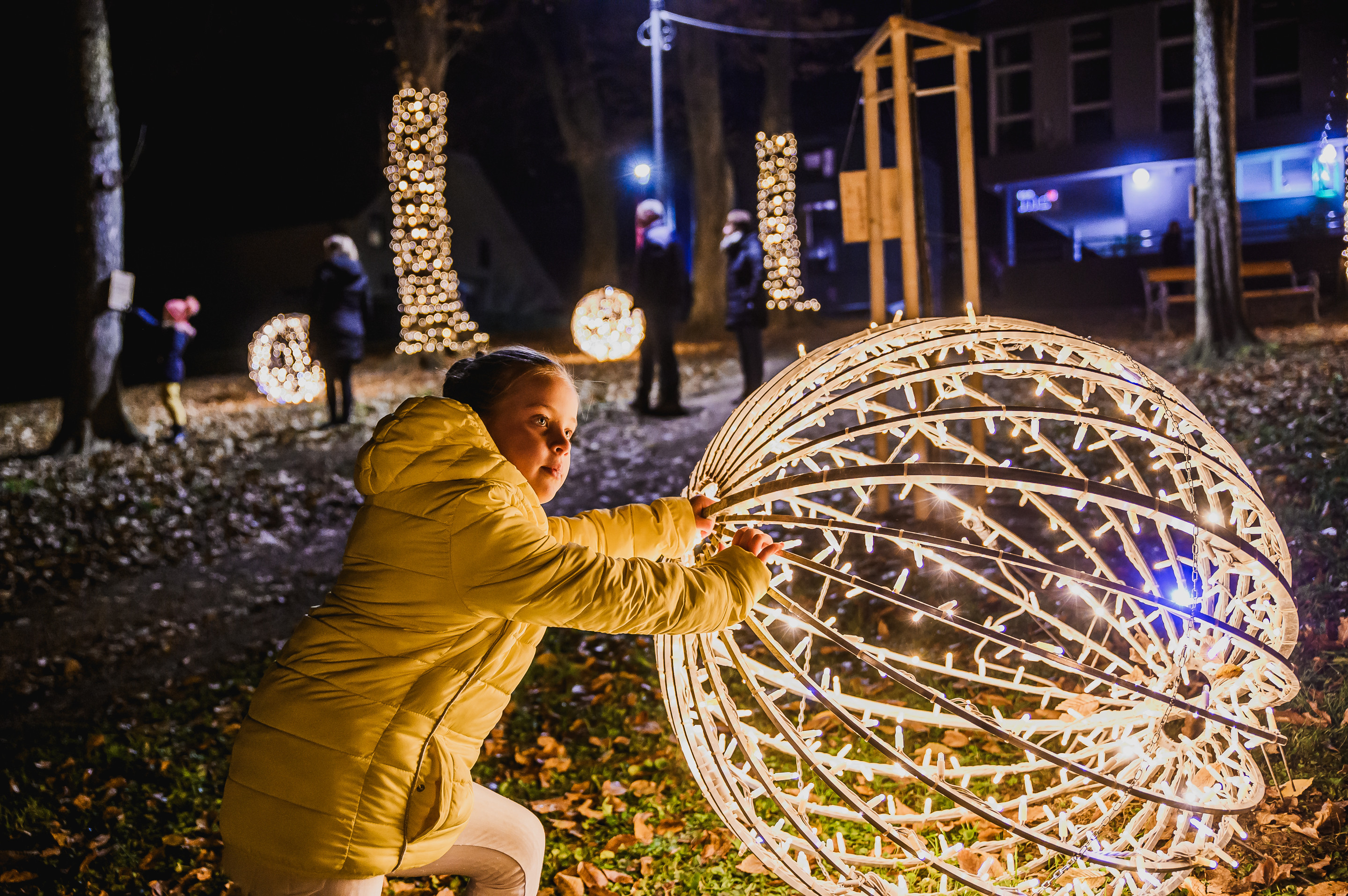 V Brežicah praznične luči prižgali z rekordnim obiskom najmlajših