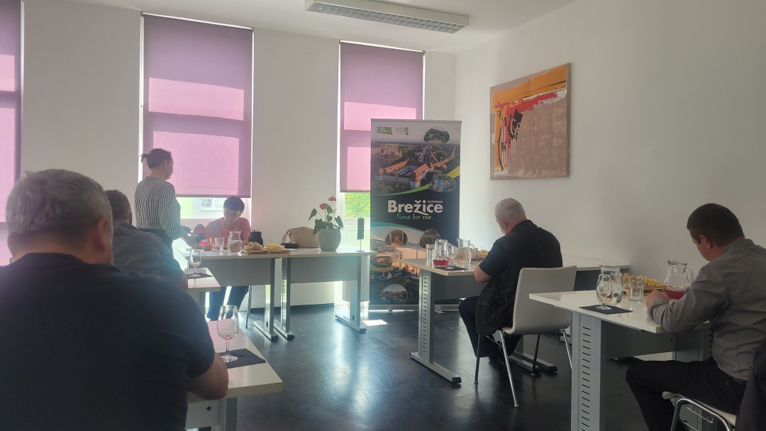 V Brežicah že desetič izbirali Županovo vino