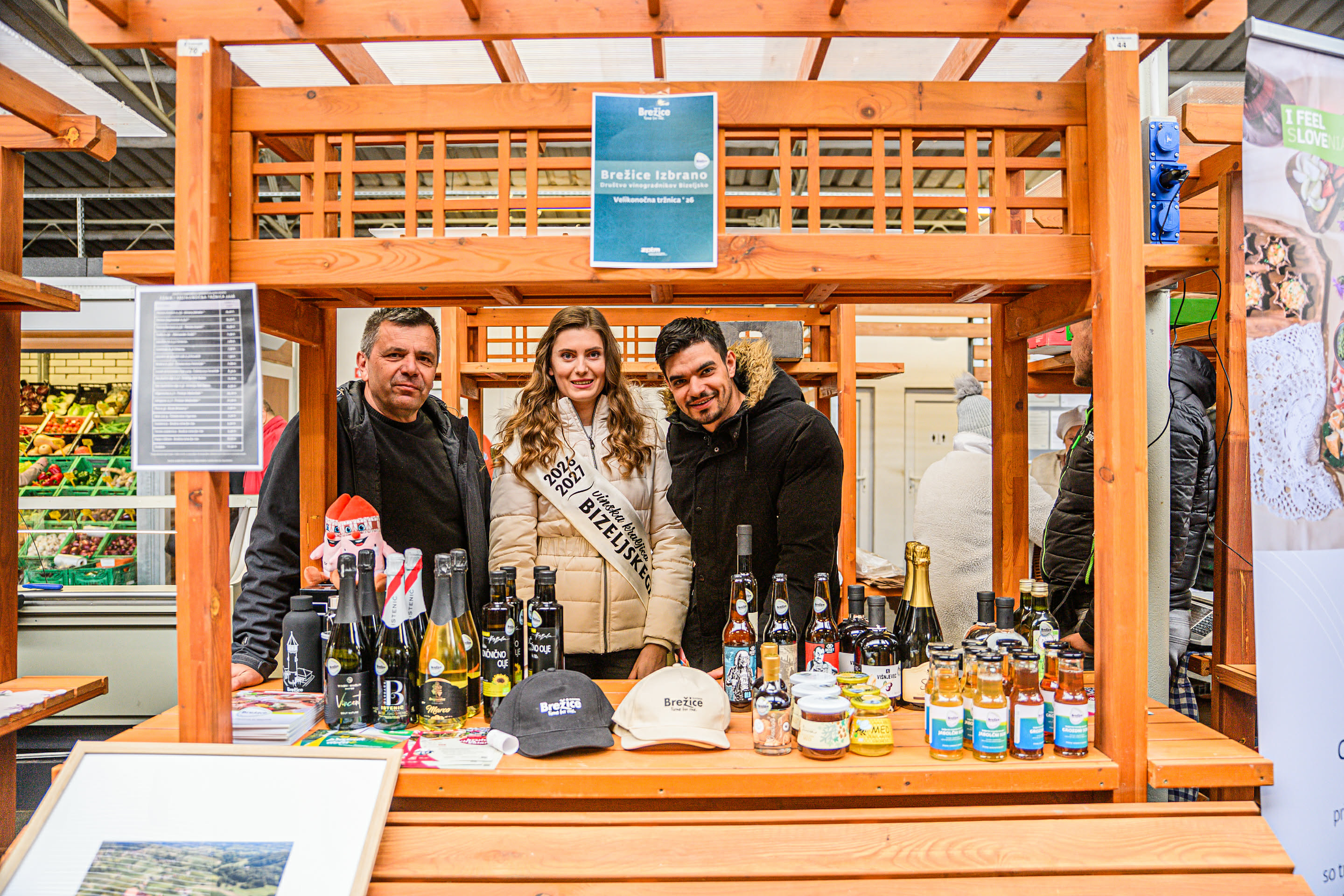 Velikonočna tržnica v Brežicah znova združila lokalne ponudnike