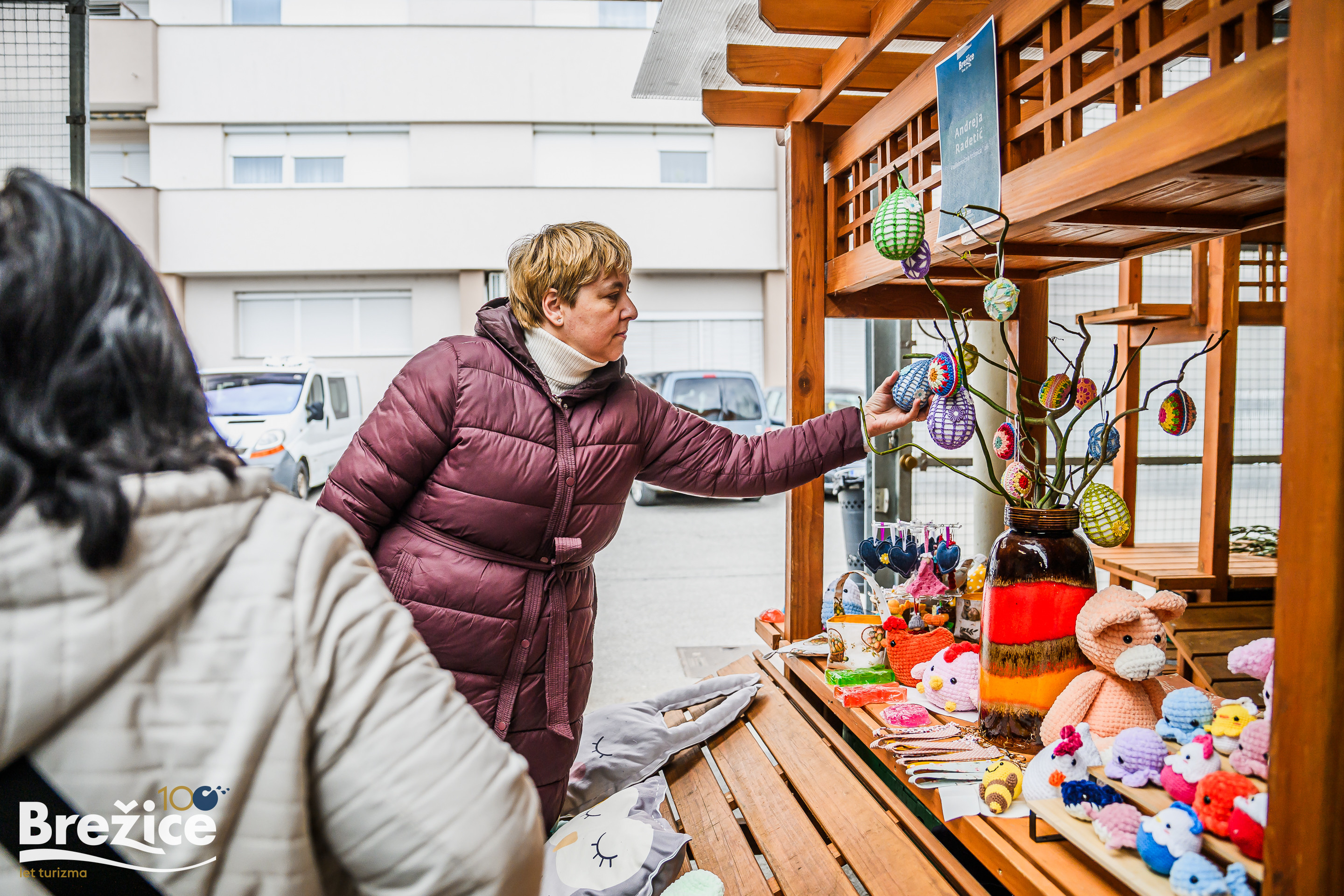 Velikonočna tržnica v Brežicah znova združila lokalne ponudnike