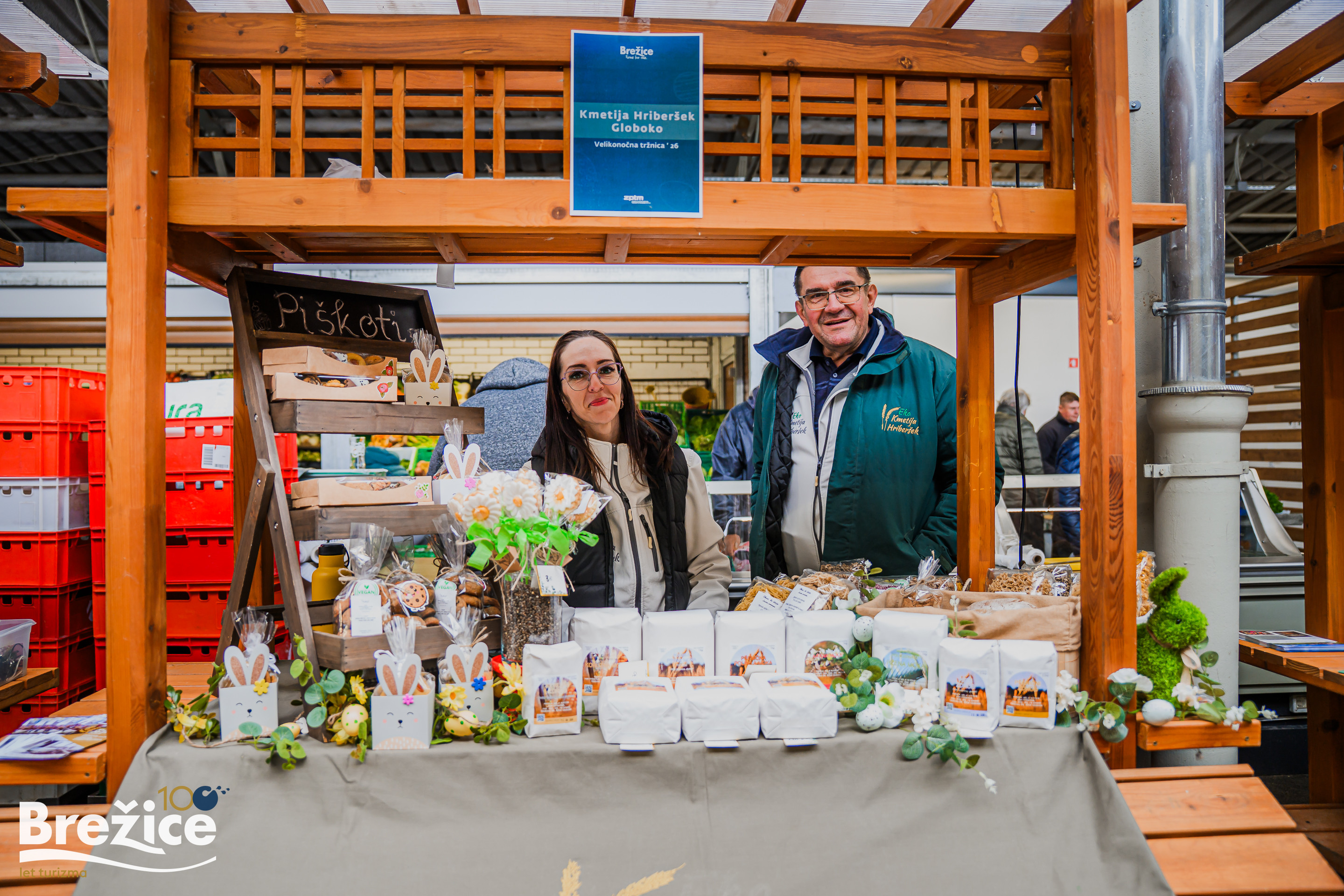 Velikonočna tržnica v Brežicah znova združila lokalne ponudnike