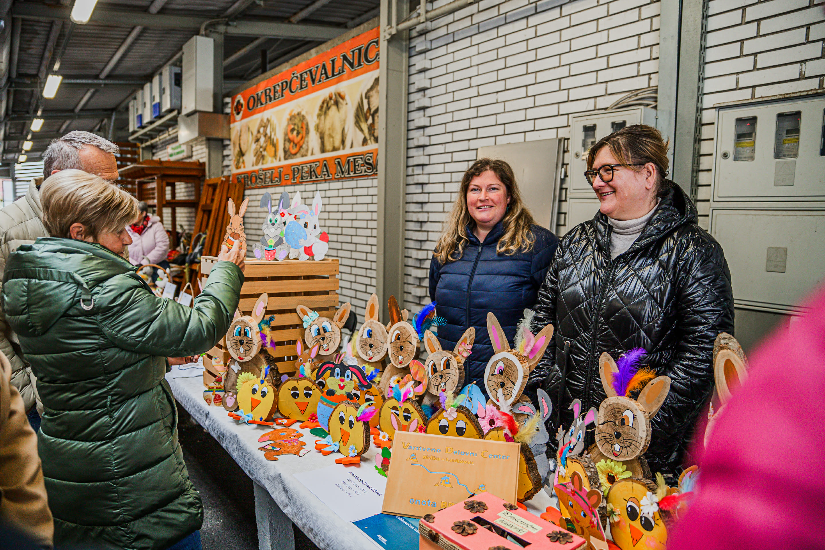 Velikonočna tržnica v Brežicah znova združila lokalne ponudnike
