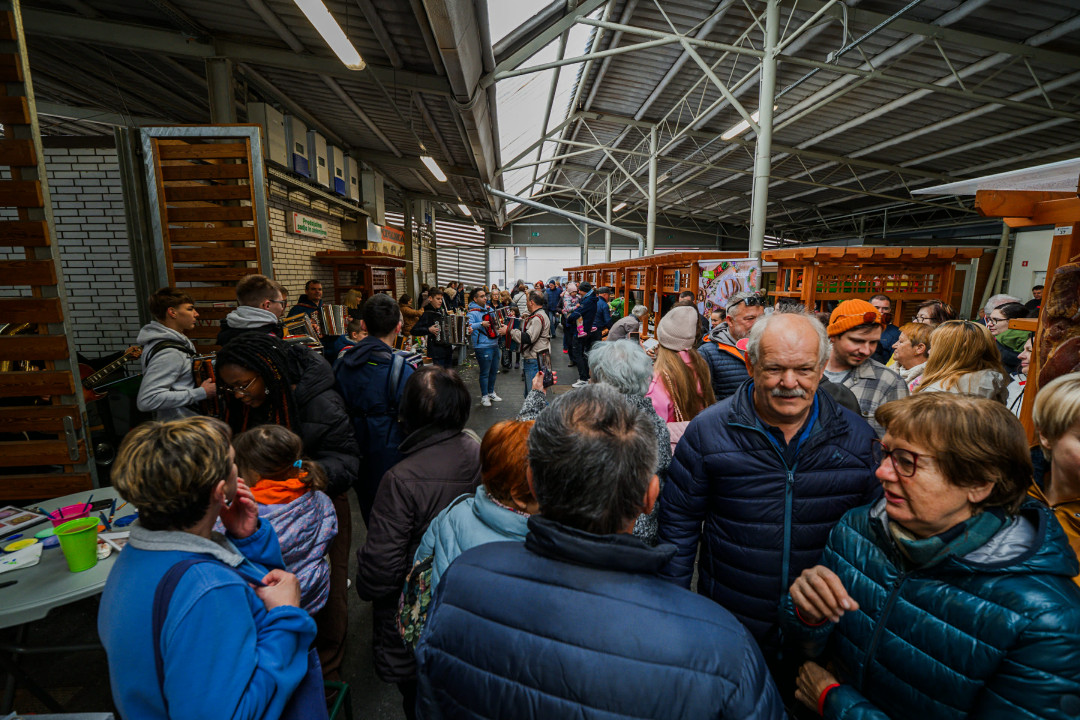 Velikonočna tržnica v Brežicah znova združila lokalne ponudnike