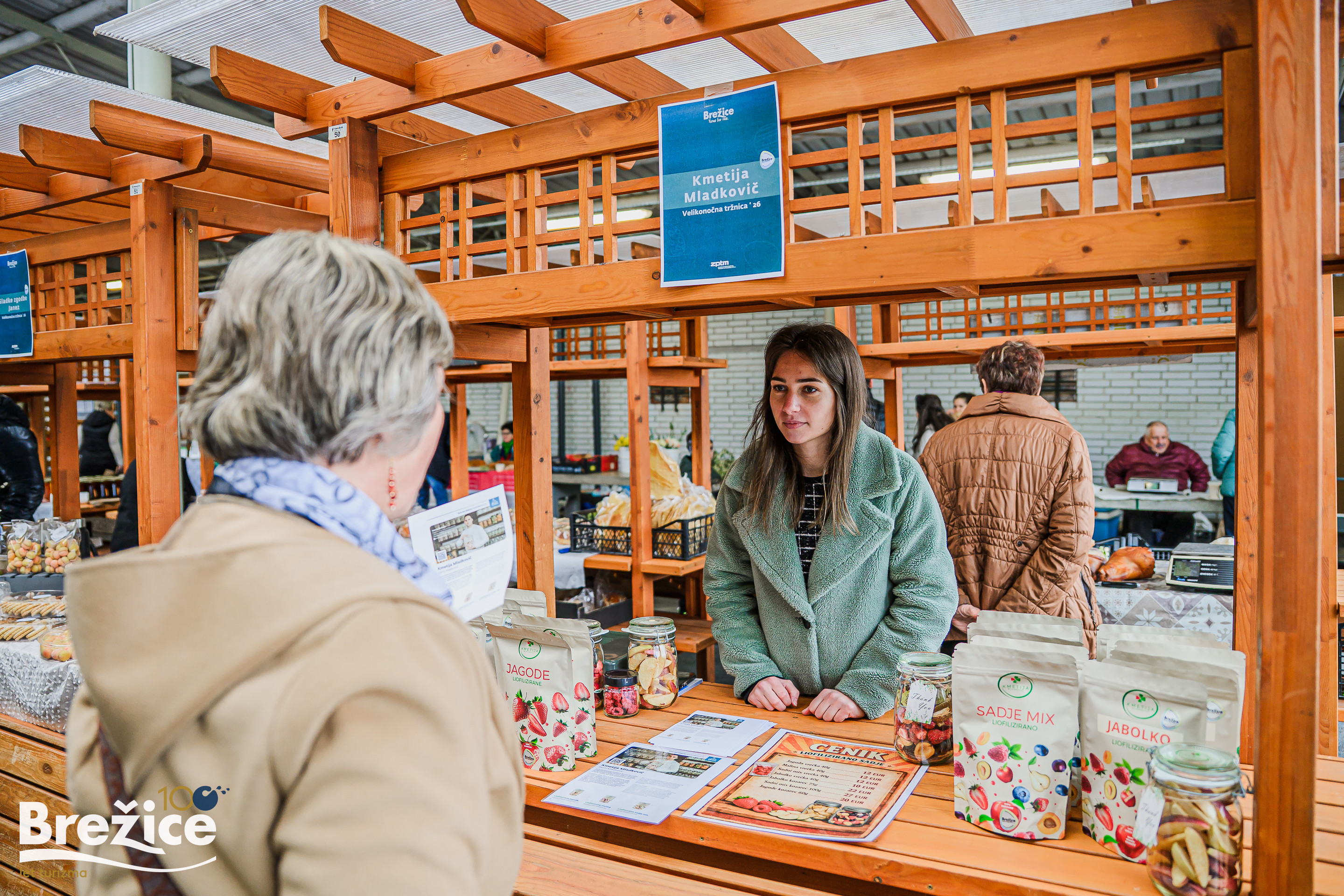 Velikonočna tržnica v Brežicah znova združila lokalne ponudnike
