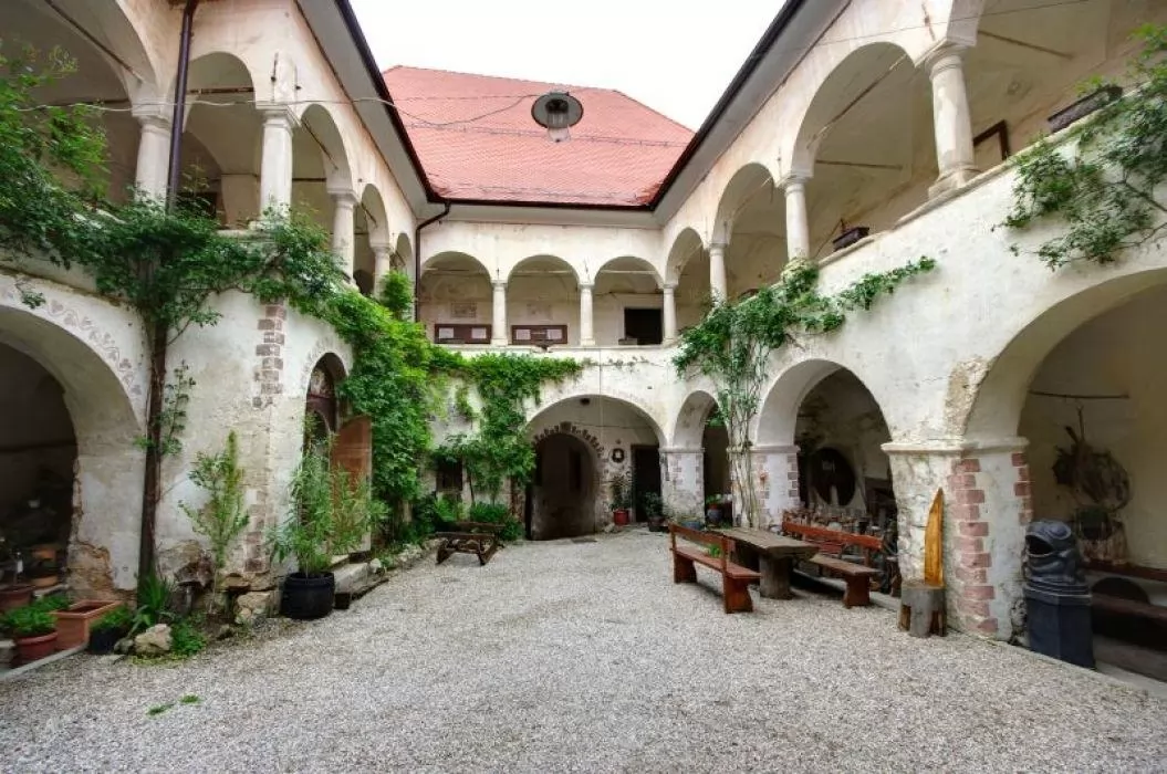 Vinska klet Wisell – Grad Bizeljsko