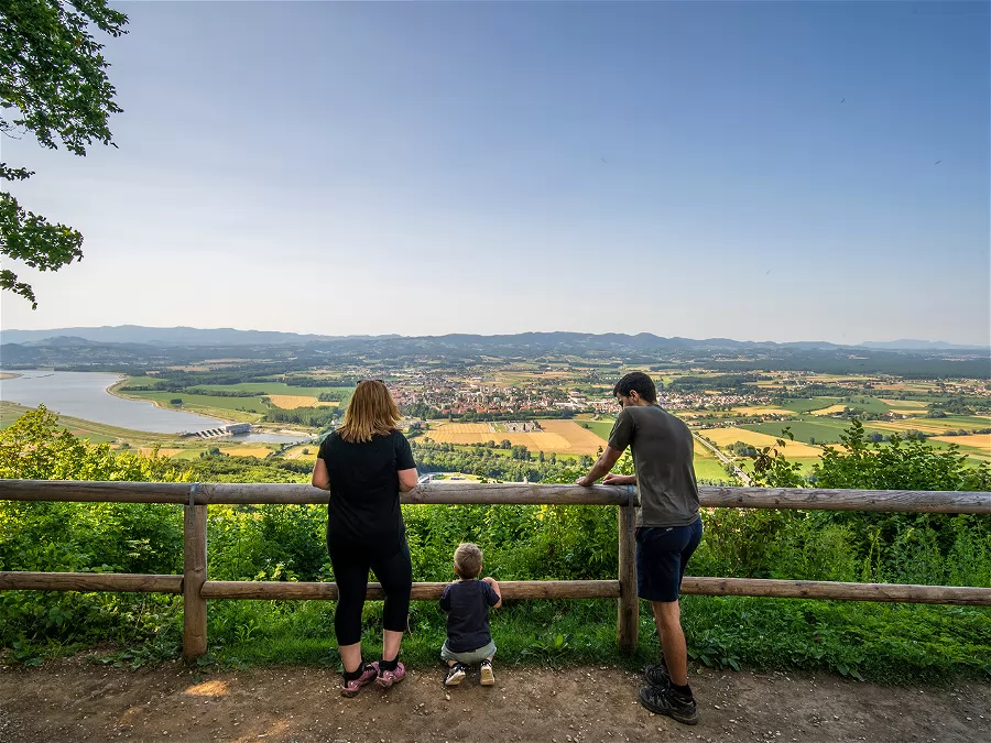 vzpon-na-sentvisko-goro-in-catezeva-energijska-pot-1688.jpg.webp